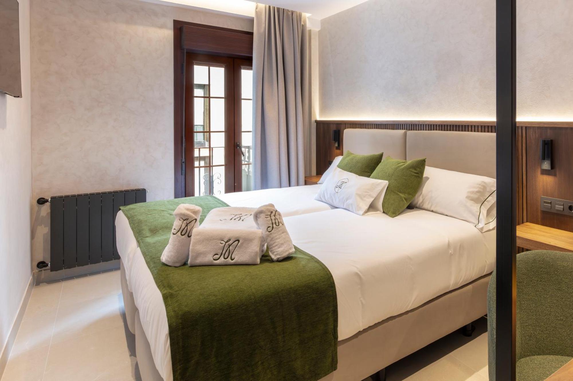 Suite,1742630277:JPEG